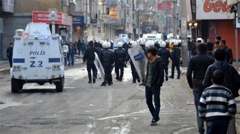 B­e­ş­i­k­t­a­ş­­t­a­ ­b­i­r­ ­g­ö­s­t­e­r­i­c­i­ ­b­ı­ç­a­k­l­a­n­d­ı­ ­-­ ­S­o­n­ ­D­a­k­i­k­a­ ­H­a­b­e­r­l­e­r­